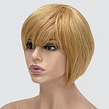 Натуральна перука Debbie HH, коротка стрижка кольору пшеничний блондин із легким меліруванням, фото 2