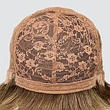 Натуральна перука Debbie HH, коротка стрижка русявого кольору з легким меліруванням, фото 6