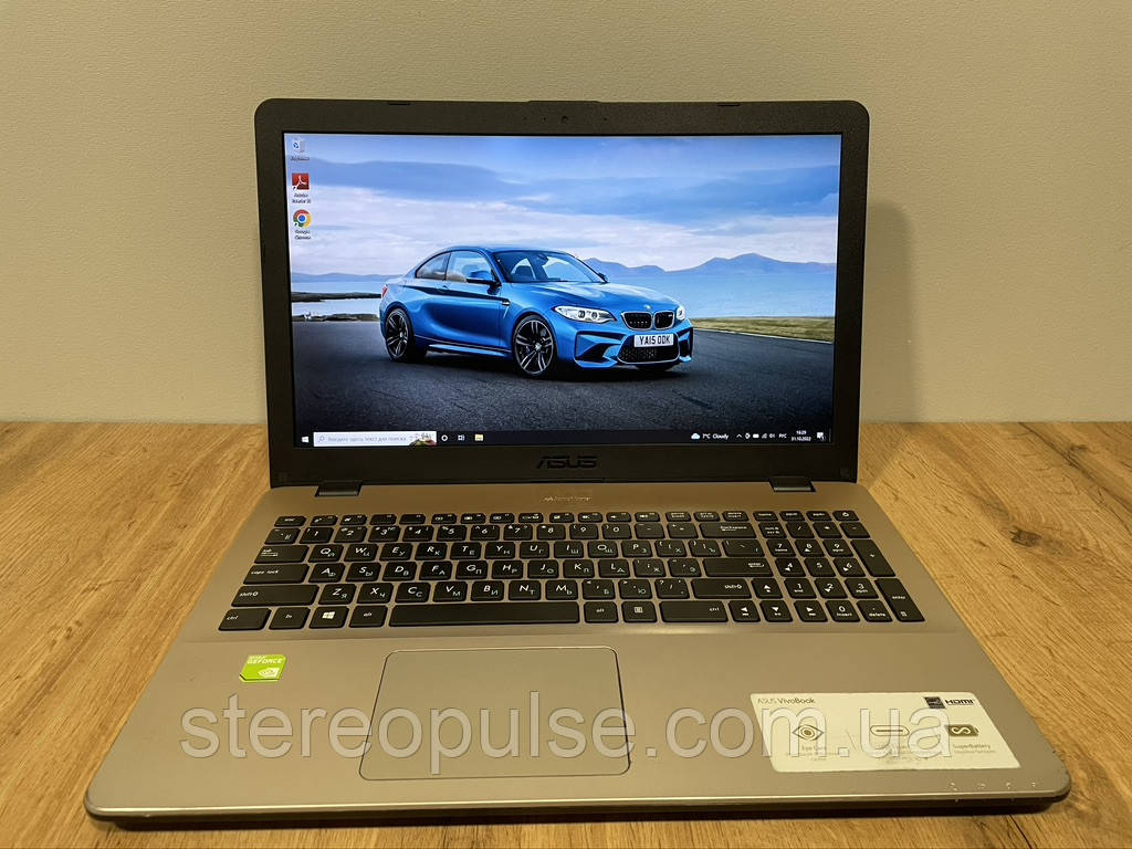 Ноутбук Asus Vivibook X542U: intel Core i7-7500U, GeForce 940MX(2Gb), 8Gb DDR4, 256Gb SSD