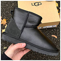 Женские зимние UGG Classic Mini Black Leather черные кожаные угги классик мини женские ботинки уги зима