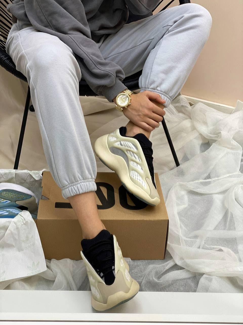 Yeezy 500 v3 hotsell