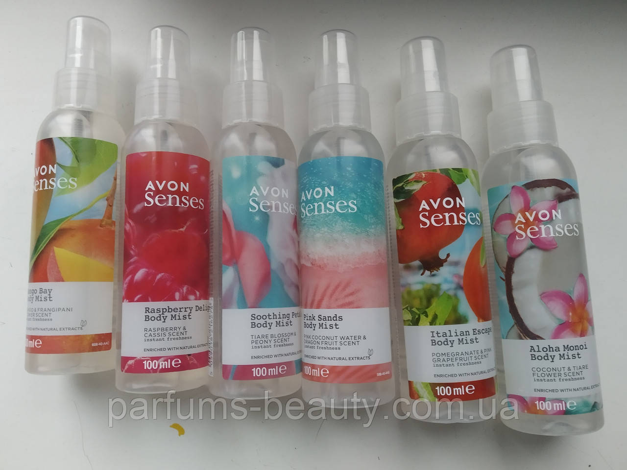 Лосьйон-спрей для тіла Avon Naturals малина, манго , кокос, апельсин, фото 1