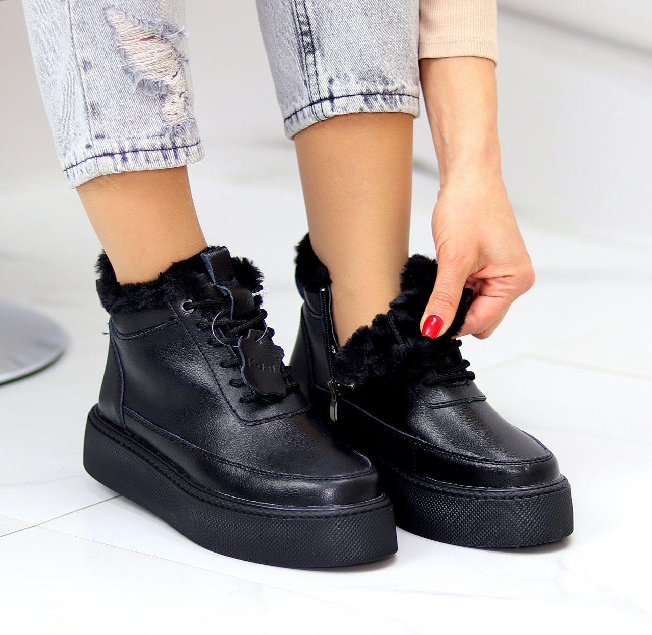 Женские кожаные ботинки зимние на меху модные молодежные черные натуральная кожа - фото 1 - id-p1705906969