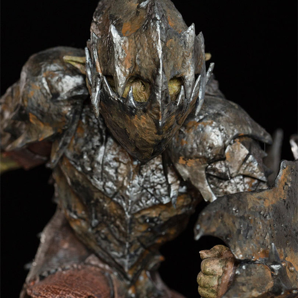 Статуетка LORD OF THE RINGS Armored Orc Art Scale 1/10 (Володар перснів)