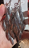 Клипсы серьги сережки (без прокола) серебристый металл Корея длинные тонкие листья огонь!