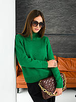 Классический женский свитер. Цвет: Зеленый