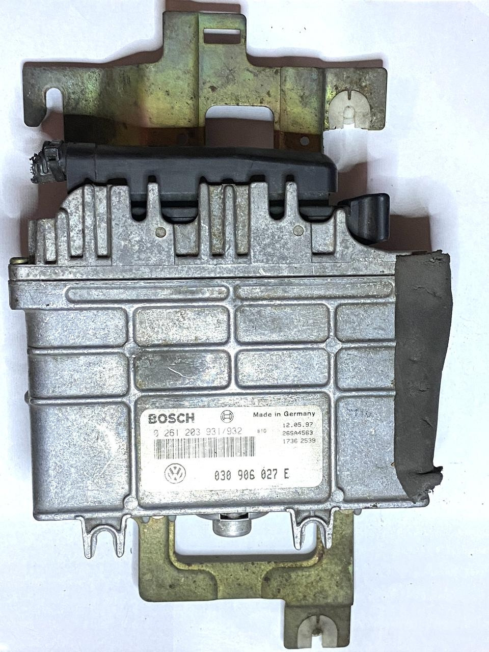 Блок керування VW Golf II (1983-1992) 0261203931/932 / 030906027E Bosch