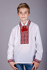 Хлопчача сорочка з комірцем і червоним орнаментом, фото 2