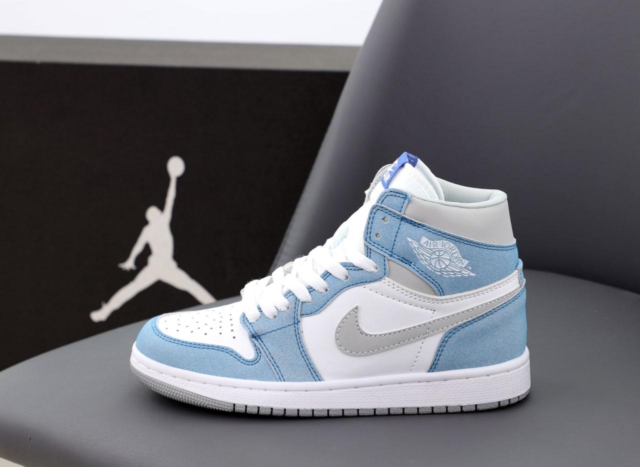 Jordans retro cheap 1 blue
