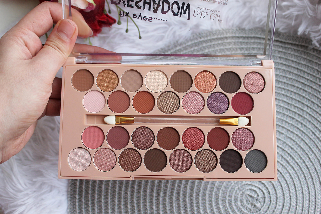 Палітра Тіней 30 кольорів Eyeshadow Metalic texture DoDo Girl