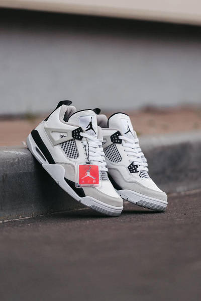 Nike jordan hotsell retro white