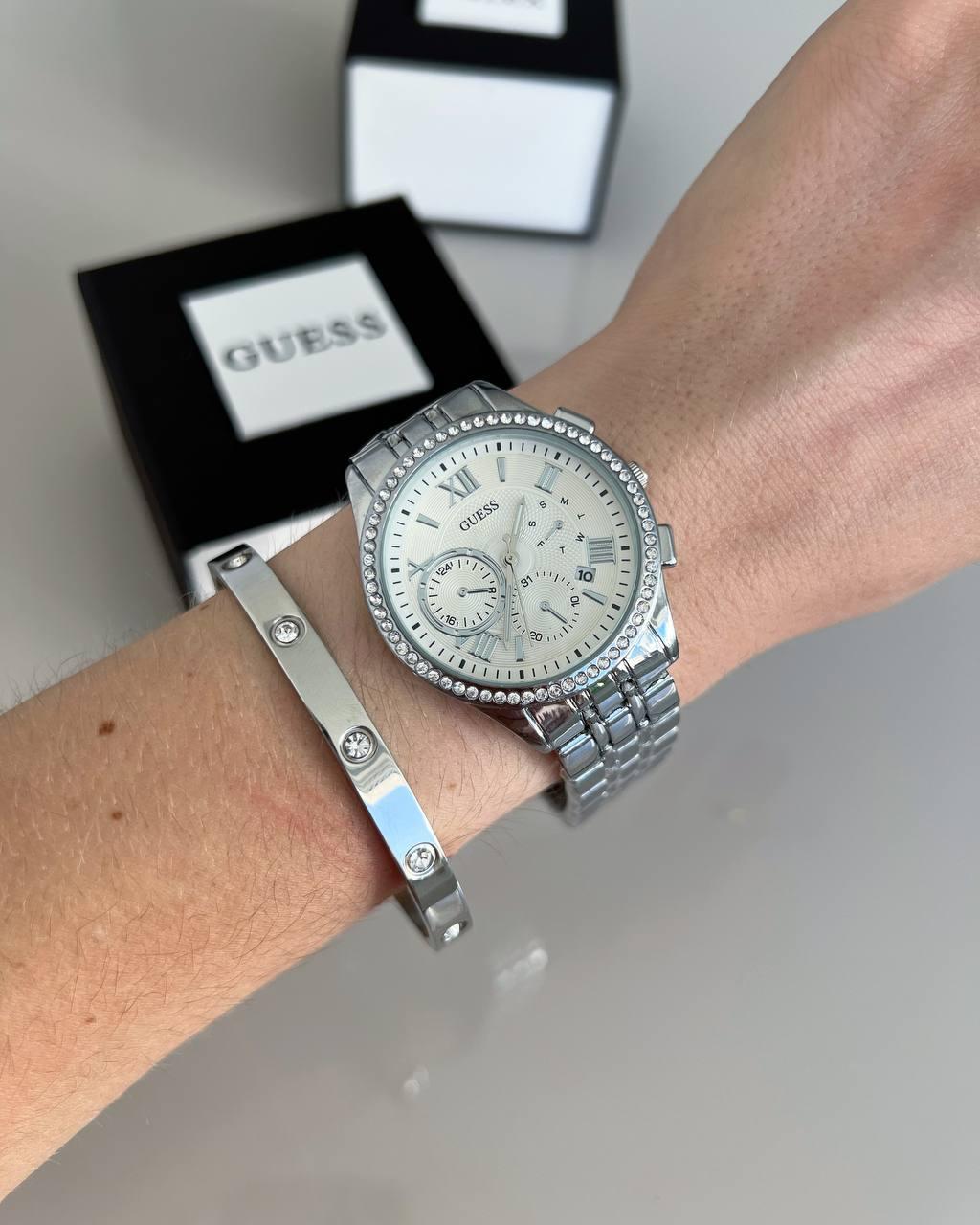 Жіночій кварцовий наручний годинник Guess \ гесс на металевому браслеті срібного кольору