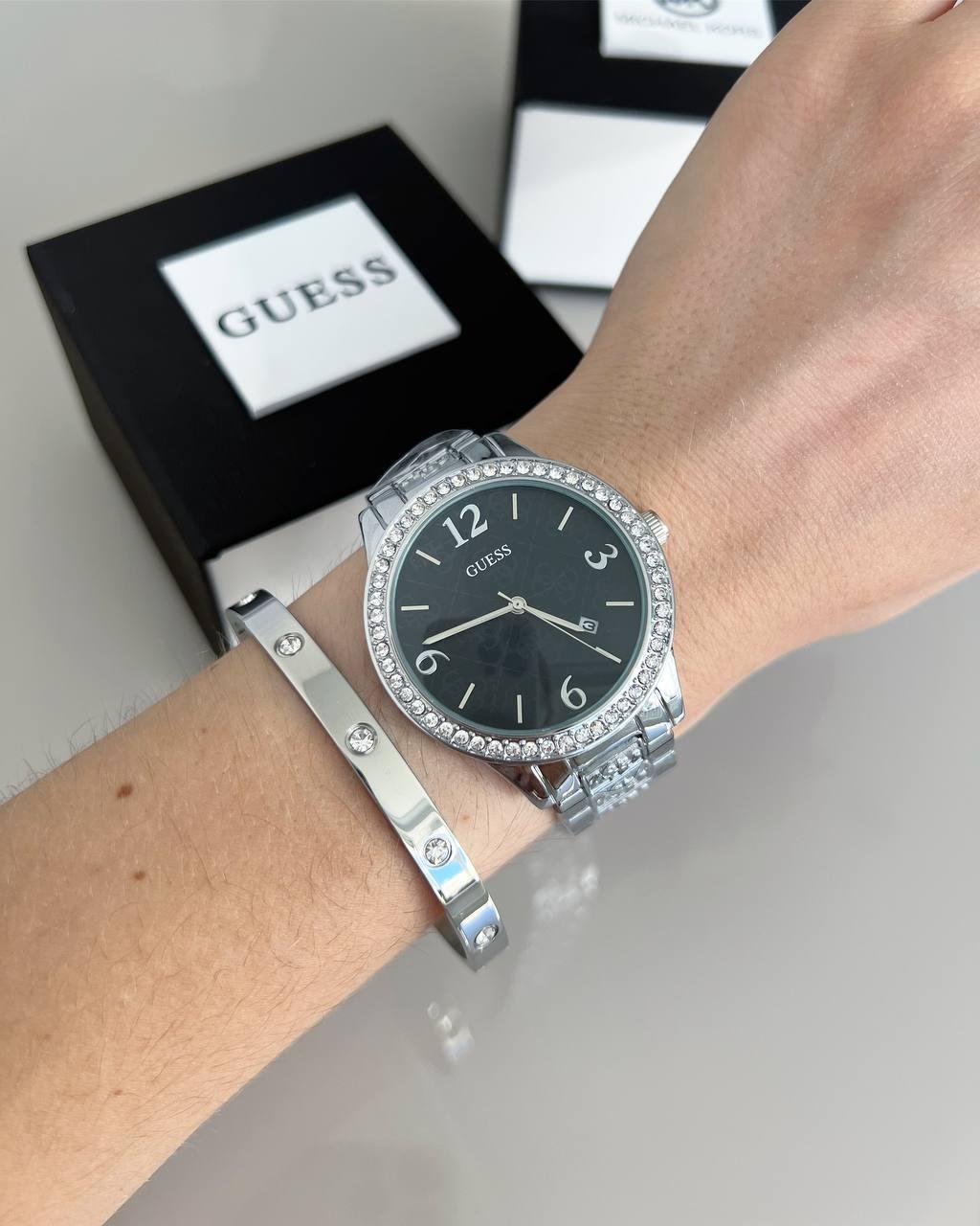 Жіночій кварцовий наручний годинник Guess \ гесс  на металевому браслеті срібного кольору