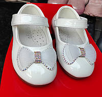 Білі лакові туфлі з бантиком для дівчинки під плаття 18 (12,8)19 (13,3)20 (13,8)21 (14,2)
