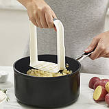 Толкушка, картоплинка пластикової Easy-Mash Joseph Joseph, фото 4