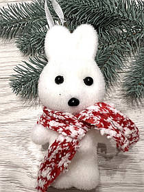 Новорічна прикраса - символ року. Ялинкова іграшка - пухнастий кролик .