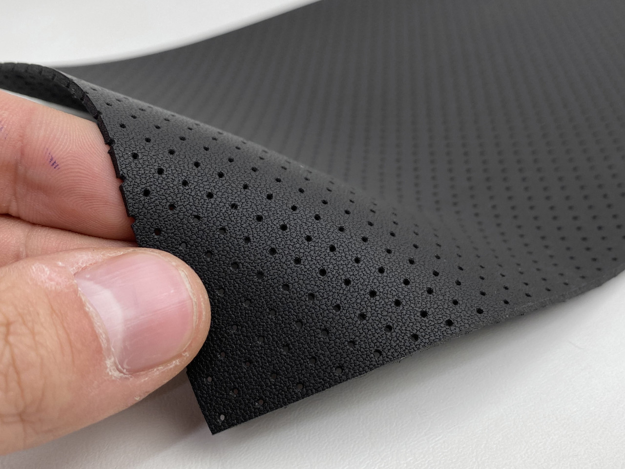 Термовинил чорний TK-2mp перфорований, для перетяжки керма, дверних карт на каучуковій основі, фото 1