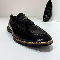 Мужские лоферы черные классические лакированные с кисточками туфли кожаные 43