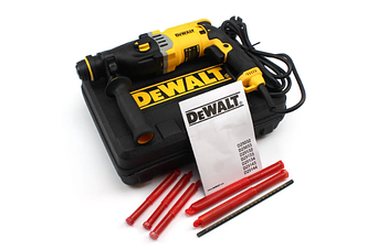 Перфоратор DeWALT D25144K (900 Вт, 3.2 Дж)
