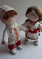 Сувенирные куклы Украинцы пара ручная работа подарок за границу темные волосы