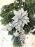 Бутон'єрка новорічна. Гілочка срібна для новорічного декору (22 см), фото 3