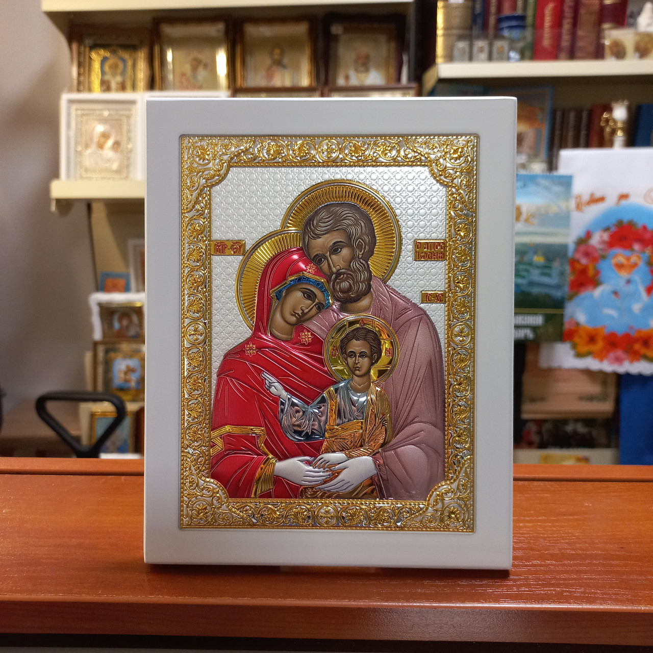 Срібна ікона 15х19 см Святе Сімейство на дереві з емаллю з Греції. Срібло 925°, позолота.