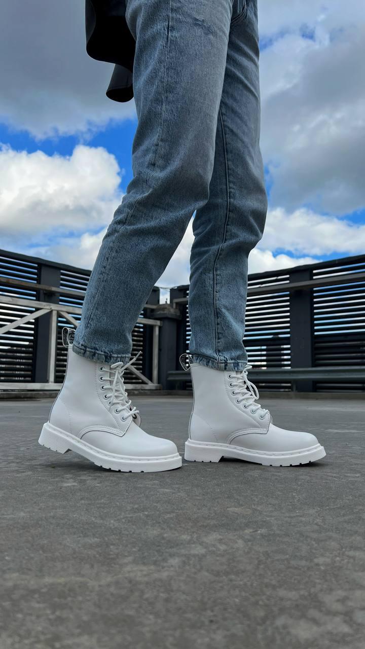 Жіночі черевики білі зимові Dr. Martens 1460 White Premium (05300)