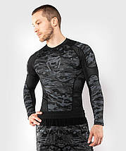 Рашгард лонгслів чоловічий Venum Defender Rashguard Long Sleeves Dark Camo, фото 3