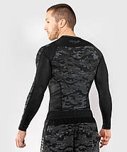 Рашгард лонгслів чоловічий Venum Defender Rashguard Long Sleeves Dark Camo, фото 3