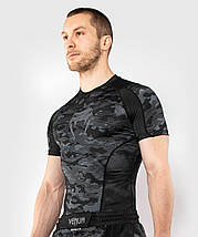 Рашгард з коротким рукавом чоловічий Venum Defender Rashguard Short Sleeves Dark Camo, фото 3