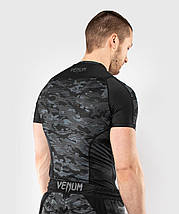 Рашгард з коротким рукавом чоловічий Venum Defender Rashguard Short Sleeves Dark Camo, фото 2