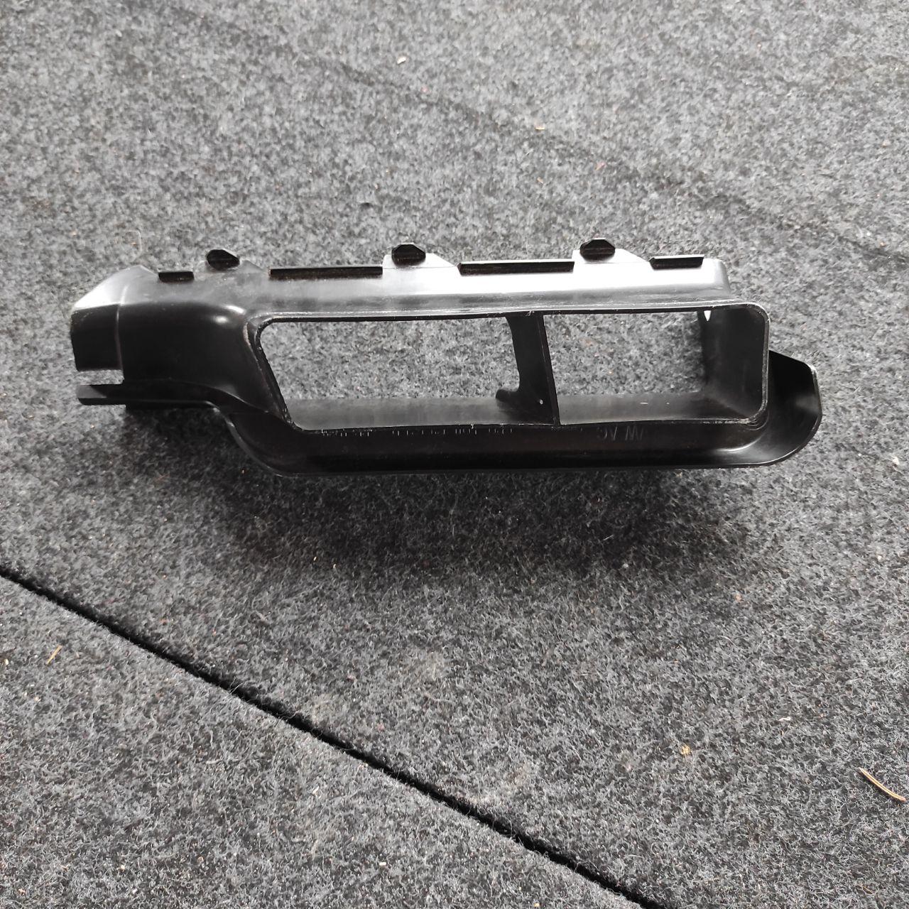 Фланець повітрогону Audi A3 8v 5Q0129621D