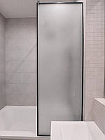Шторка на ванну стеклянная неподвижная ORNELLA LOFT (Орнелла Лофт) черная фурнитура матовая 800 x 1600 мм