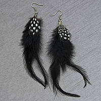 Сережки жіночі довгі чорного кольору з плямками застібка петля сріблястого кольору довжина 14 см