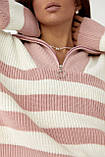 Укорочений светр у смужку зі змійкою на горловині — пудра-колір, L (є розміри), фото 4