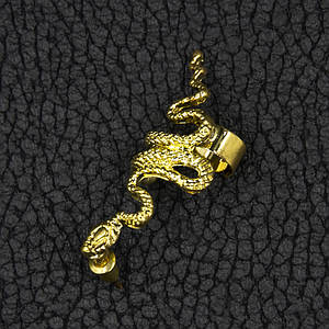 Каффа золотистого цвета бижутерия змея застежка гвоздик сверху зажим размер серьги 40х15 мм