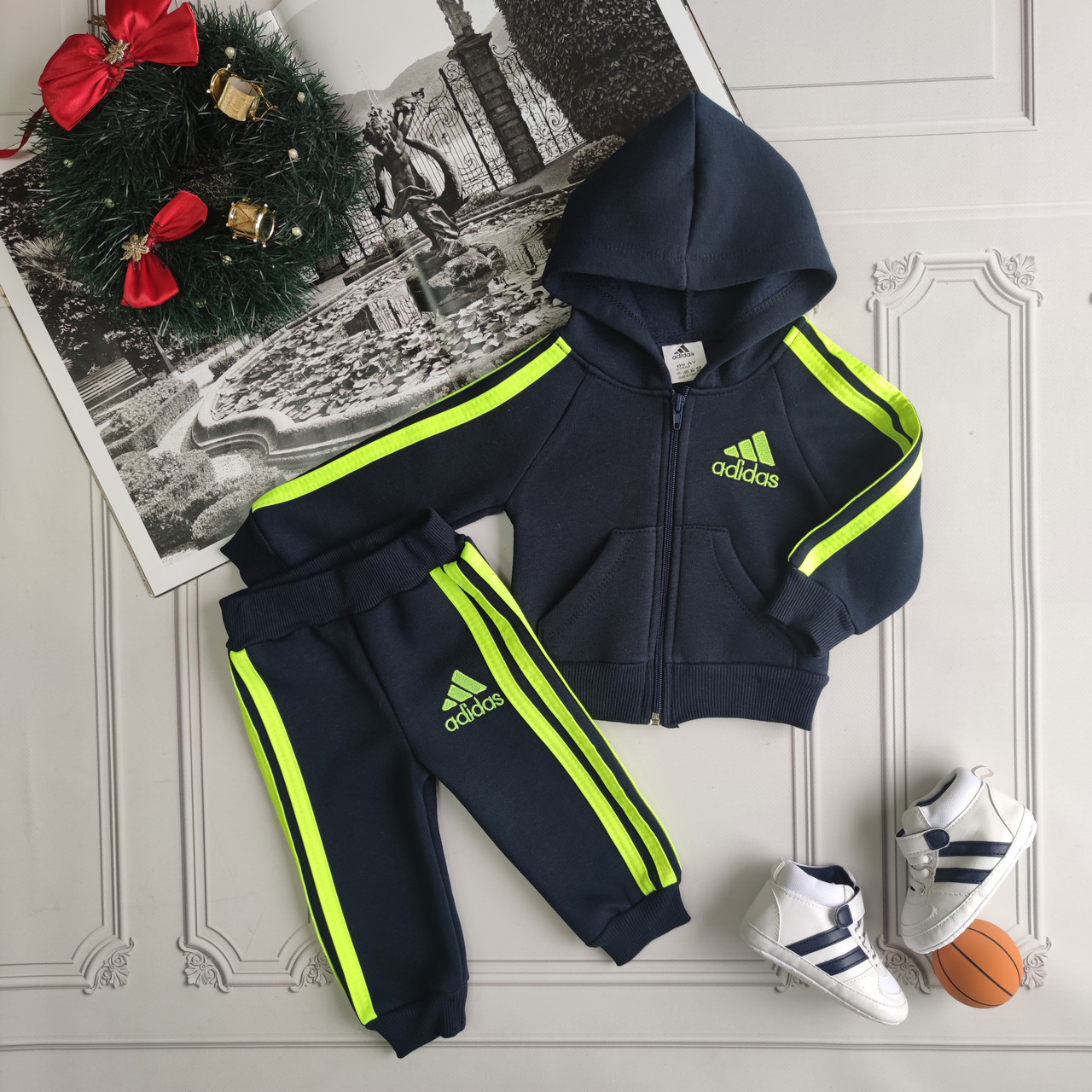 Дитячий спортивний костюм adidas на флісі для новонароджених