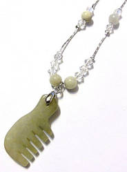 Нефритовий кулон на ланцюжку No2