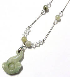 Нефритовий кулон на ланцюжку No5