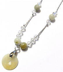 Нефритовий кулон на ланцюжку No6