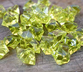 Декоративний наповнювач пластиковий салатовий