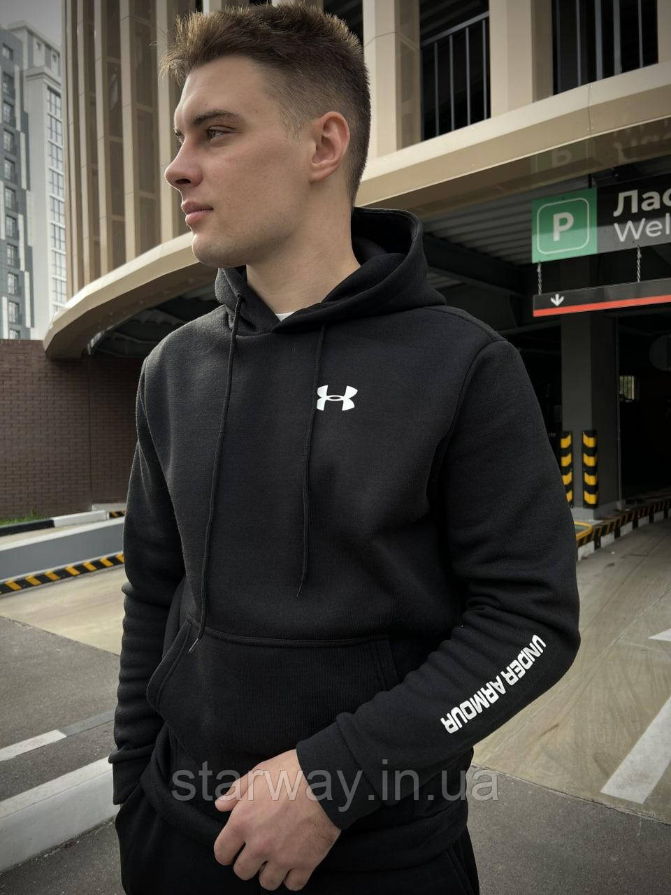 Толстовка з білим принтом андер армор | чорне худі under armour
