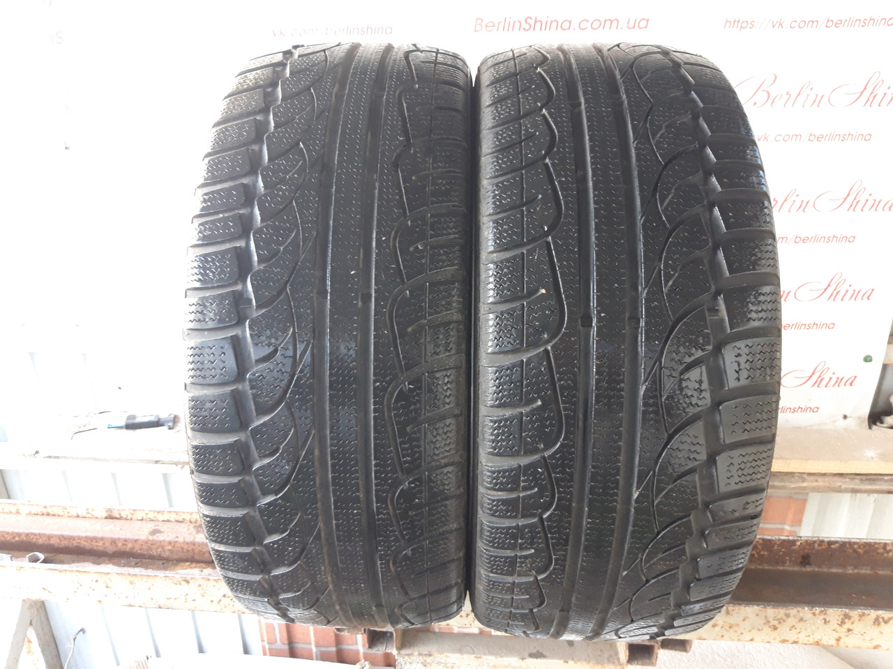 Пара зимніх шин 225/45/17 Kumho IzenXW KW17 ,з Германії без пробігу по Україні