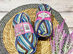 Пряжа Alize Superwash comfort socks. 100 г. 420 м. Колір — меланж 7653 білий, коричневий, зелений