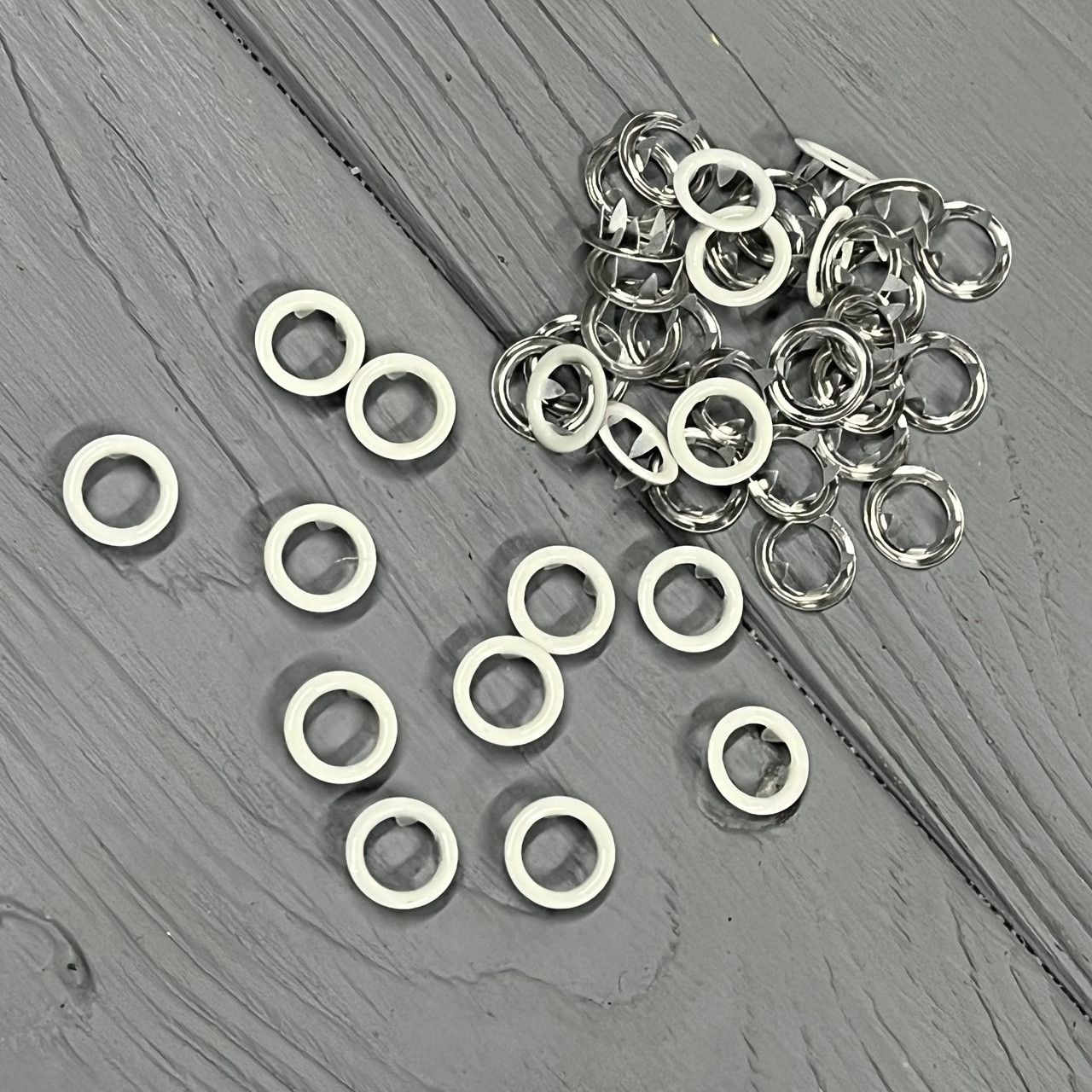 Кнопка BABY 9,5 молочна (у пакованні 1440 штук)