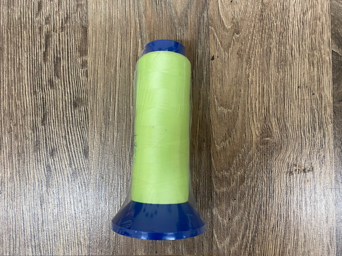 Нитки світяться в темряві 900 метрів світло-салатові люмінесцентні нитки для вишивки 150D/2, фото 1