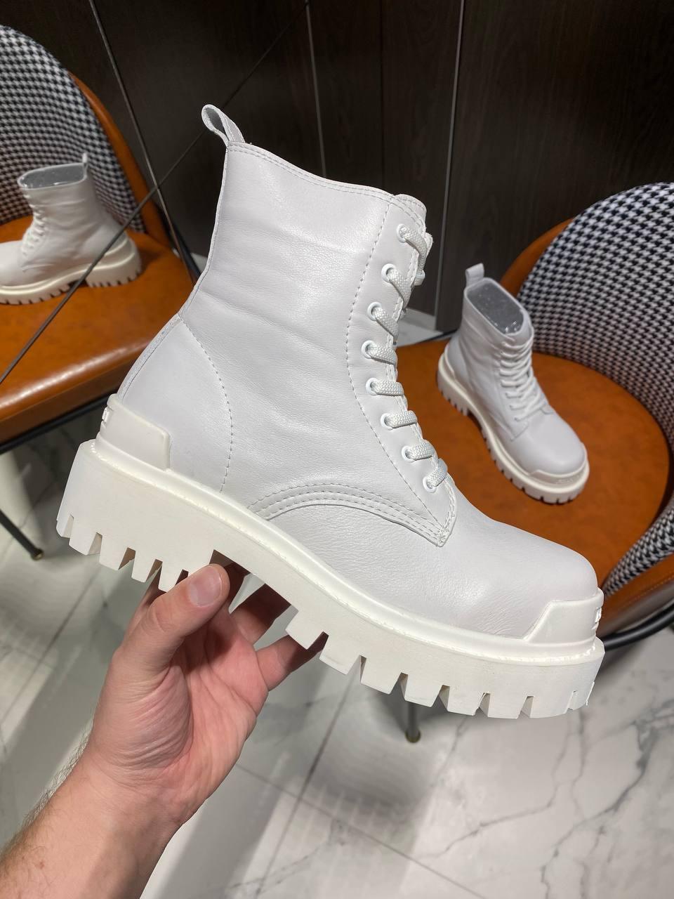 Жіночі черевики білі зимові Balenciaga Strike White (07329)