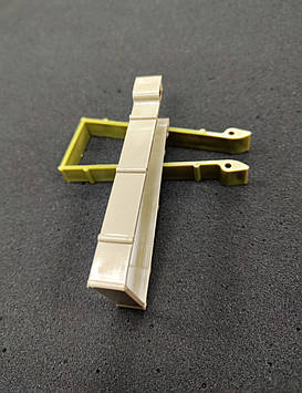 Фурнітура для пошиття під магазин PM колір тан гнучка пластикова вставка