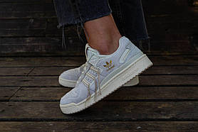 Adidas Forum 84 Low Suede світлі жіночі кроссівки. Жіночі кросси на осінь і весну Адідас Форум.