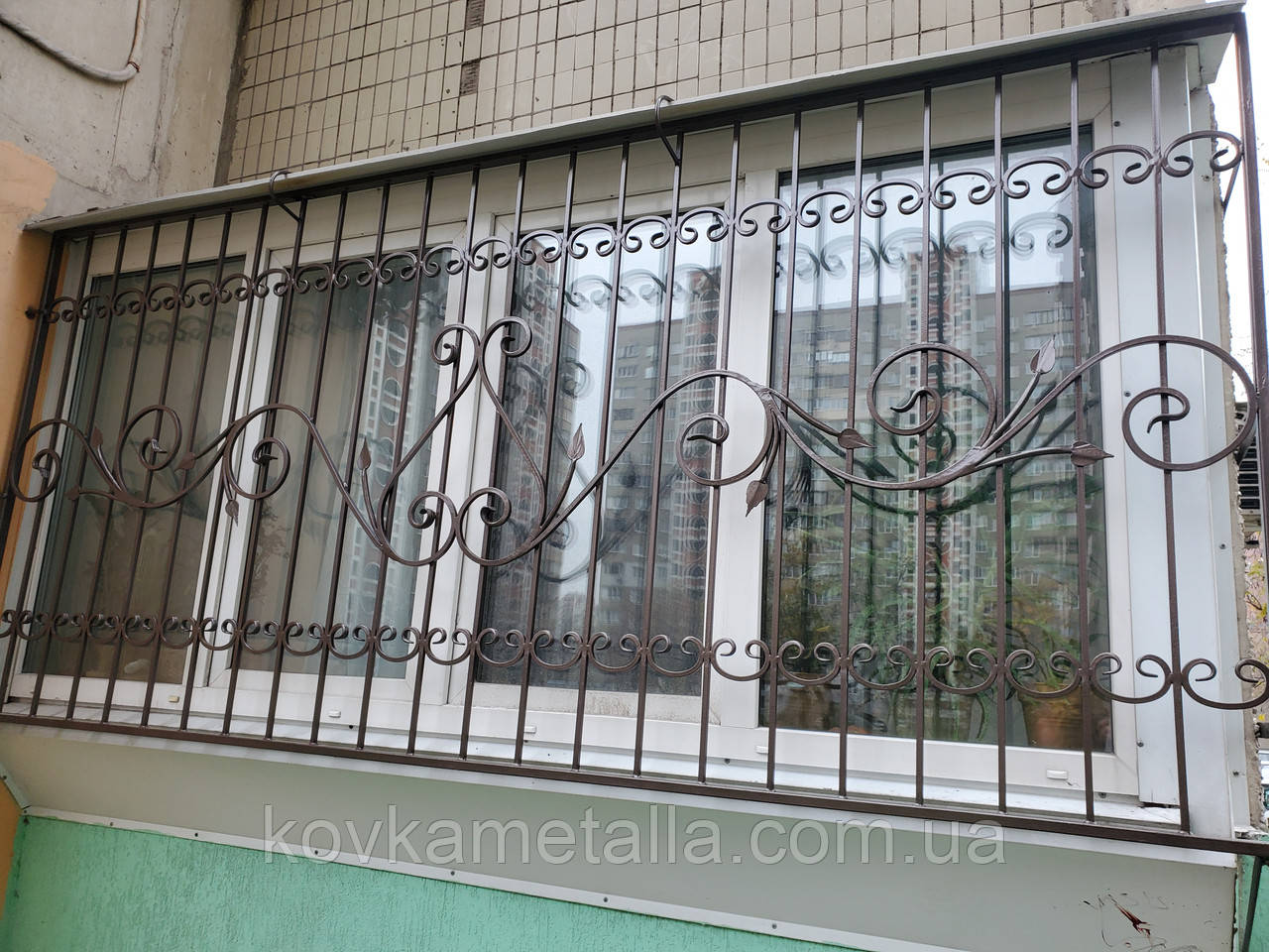 Кована решітка на вікно Київ арт Кр No 69